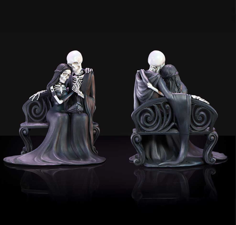 Eternal Bond Skeleton Figurine 19cm