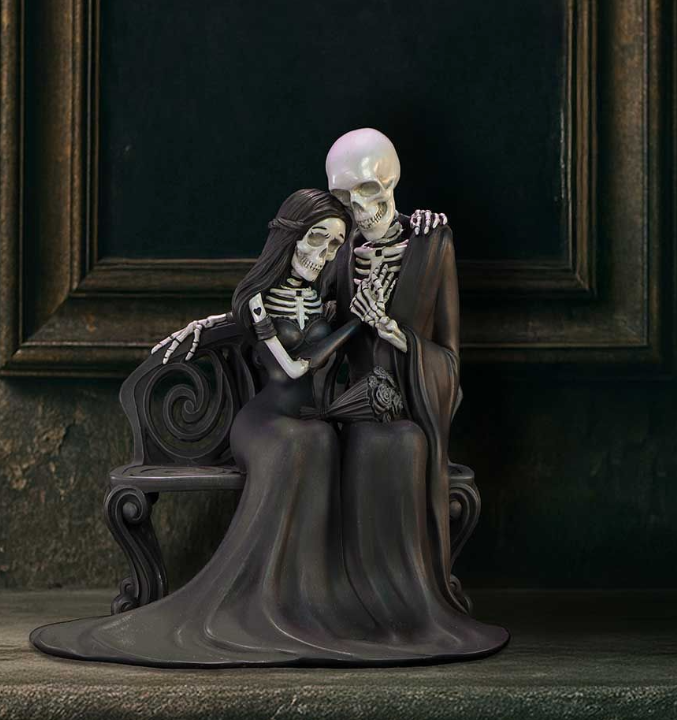 Eternal Bond Skeleton Figurine 19cm