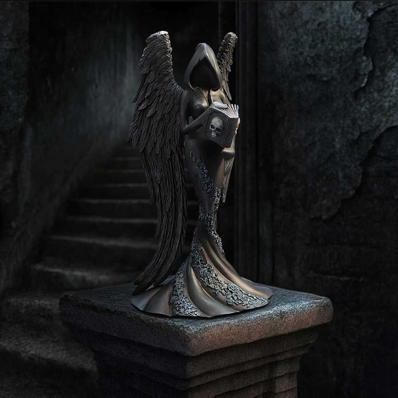 Femme Fatale - Scholar 21.9cm