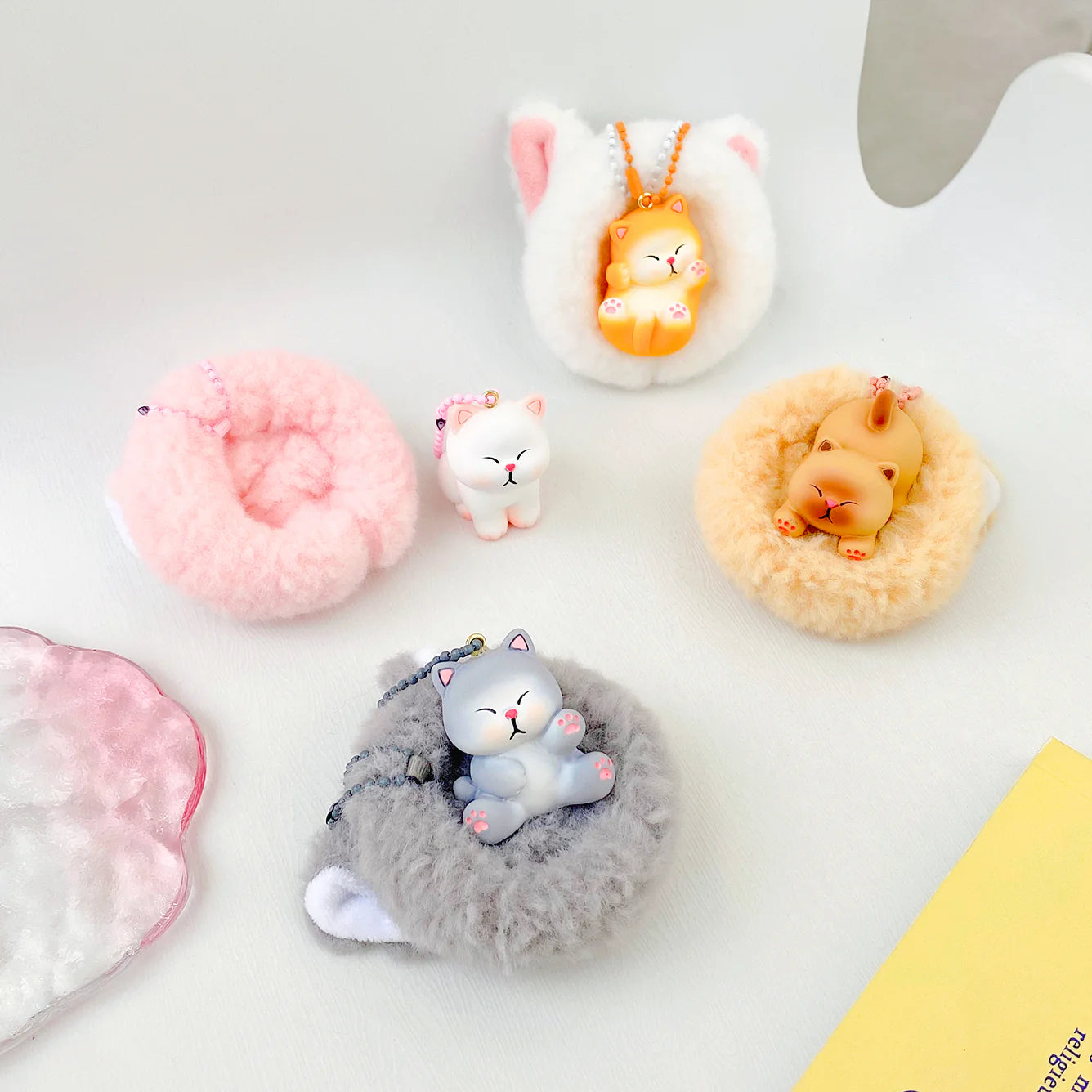 Mima Duo Cat Nest Keyring